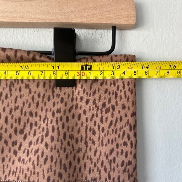 Athleta Salutation Animal Print Leggings w/ Stash Pockets Womens Size M - Picture 10 of 12